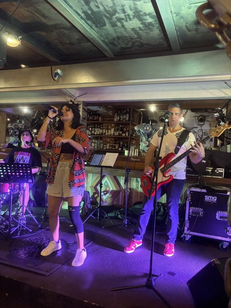 Jeane and Loic performing